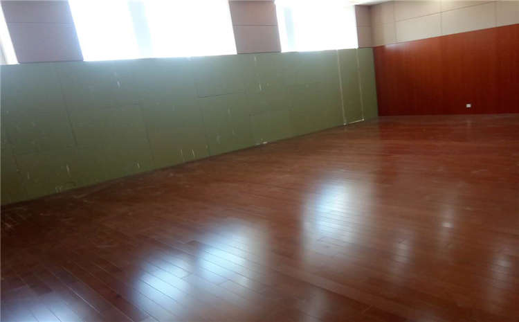 學(xué)校體育館實木地板廠家哪家好？