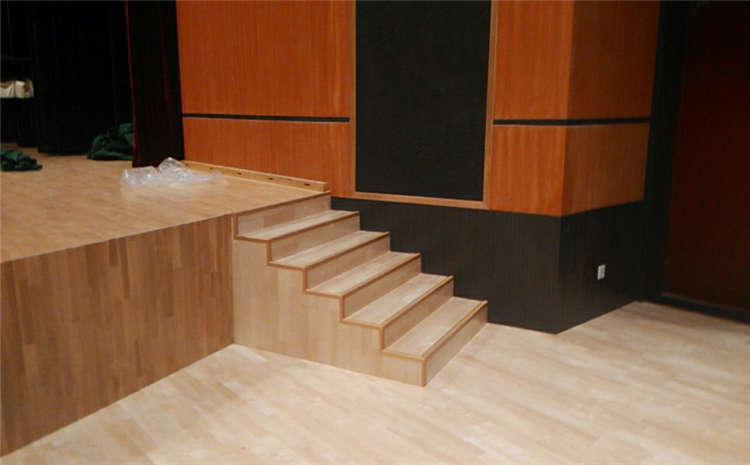 北京學校體育館實木地板多少錢一平米？