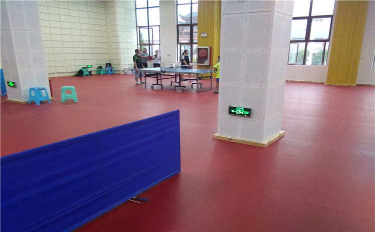 運動木地板價格那么高，利潤一定很高吧？