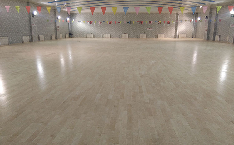 浙江體育場運動木地板現(xiàn)貨供應