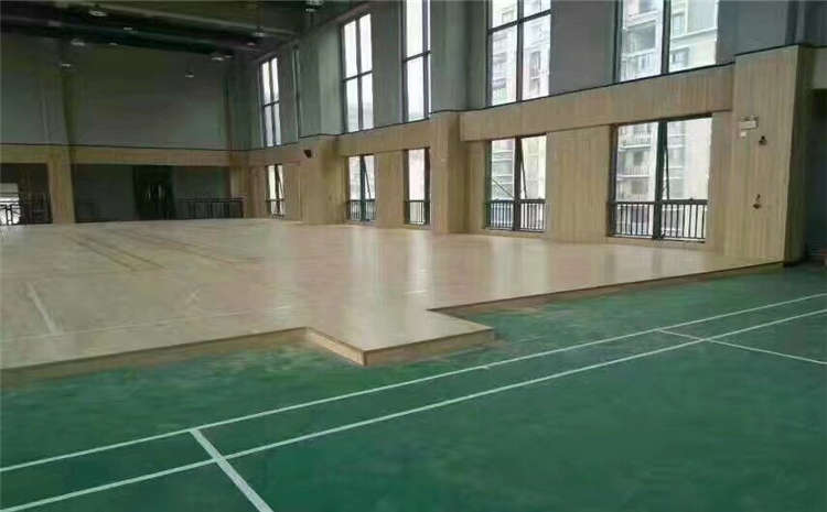 俄勒岡松體育木地板多少錢一平米？