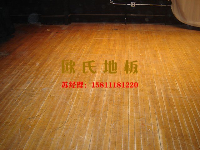 體育運(yùn)動(dòng)木地板被水泡，及時(shí)止損很重要