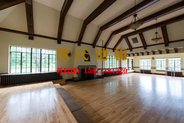 怎么選購(gòu)專業(yè)的舞臺(tái)運(yùn)動(dòng)木地板？**簡(jiǎn)單——?dú)W氏地板