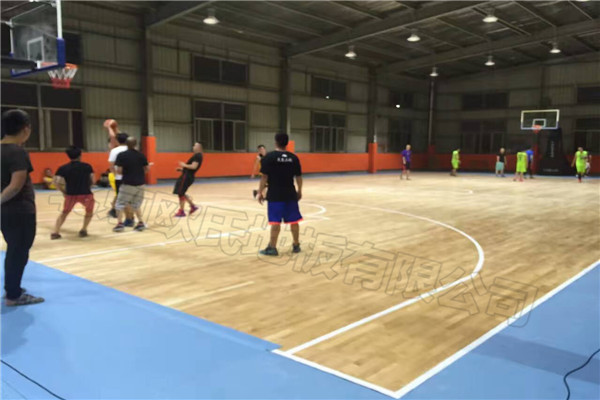 實(shí)木運(yùn)動地板，運(yùn)動木地板