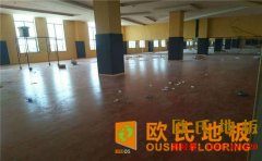 室內(nèi)舞臺(tái)實(shí)木地板維護(hù)