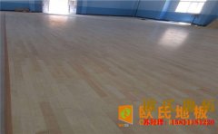 大型風(fēng)雨操場(chǎng)實(shí)木地板價(jià)格是多少