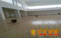 風(fēng)雨操場(chǎng)實(shí)木地板廠家