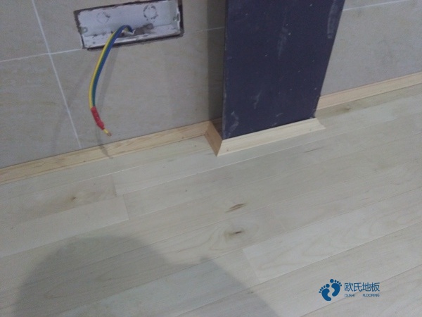 籃球競(jìng)賽館是用的哪種企口籃球木地板