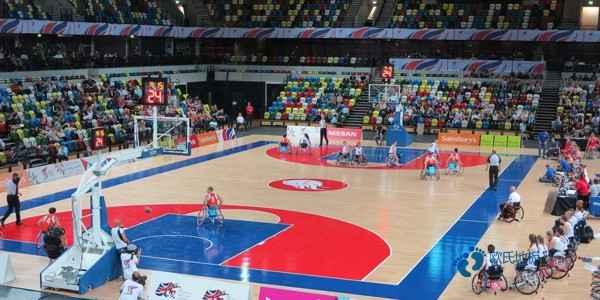 專業(yè)的體育木地板應(yīng)該有哪些必要的性能？