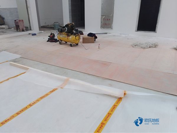 籃球場專用木地板價格是多少錢？