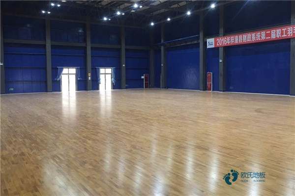 江蘇室內(nèi)運(yùn)動木地板批發(fā)報價